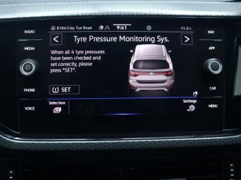 VOLKSWAGEN T-CROSS 1.5 TSI EVO R-Line SUV 5dr Petrol DSG Euro 6 (s/s) (150 ps)