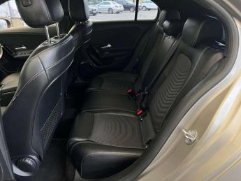 MERCEDES-BENZ A-CLASS 1.5 A 180 SE D Auto 5dr