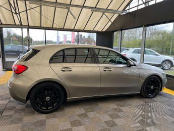 MERCEDES-BENZ A-CLASS 1.5 A 180 SE D Auto 5dr
