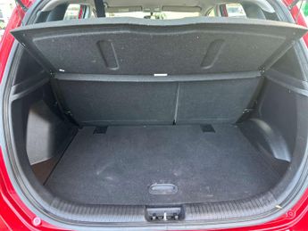 HYUNDAI IX20 1.6 ix20 SE Auto 5dr