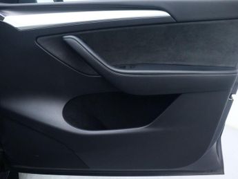 TESLA MODEL Y (Dual Motor) Long Range SUV 5dr Electric Auto 4WDE (384 bhp)