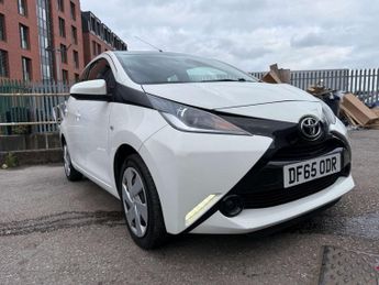 Toyota AYGO 1.0 Aygo X-Play VVT-i 5dr