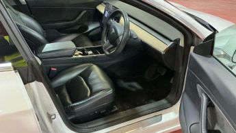 TESLA MODEL 3 Model 3 Standard Range + 4dr