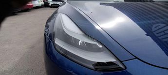 TESLA MODEL 3 Model 3 Standard Range + 4dr