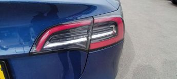 TESLA MODEL 3 Model 3 Standard Range + 4dr