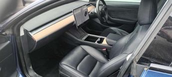 TESLA MODEL 3 Model 3 Standard Range + 4dr