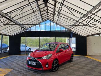 Toyota Yaris 1.5 Yaris Design Hybrid VVT-i CVT 5dr