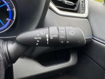 TOYOTA RAV4 2.5 RAV4 Dynamic HEV CVT 4WD 5dr
