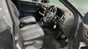 Volkswagen T-Roc 1.5 T-Roc R-Line TSI Semi-Auto 5dr