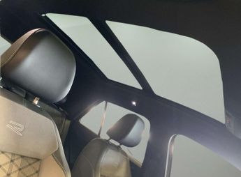 Volkswagen T-Roc 1.5 T-Roc R-Line TSI Semi-Auto 5dr