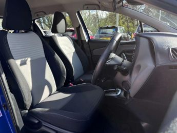 TOYOTA YARIS 1.5 Yaris Icon Tech Hybrid VVT-i CVT 5dr