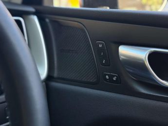 VOLVO XC60 2.0 XC60 + B4 MHEV Auto 5dr