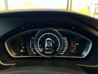 VOLVO V40 1.5 V40 R-Design Pro T3 Auto 5dr