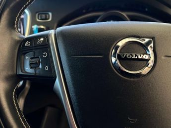 VOLVO V40 1.5 V40 R-Design Pro T3 Auto 5dr