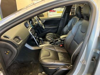 VOLVO V40 1.5 V40 R-Design Pro T3 Auto 5dr