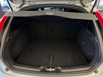 VOLVO V40 1.5 V40 R-Design Pro T3 Auto 5dr