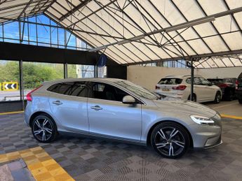 VOLVO V40 1.5 V40 R-Design Pro T3 Auto 5dr