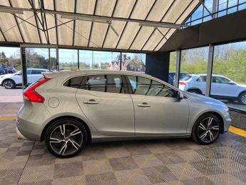 VOLVO V40 1.5 V40 R-Design Pro T3 Auto 5dr