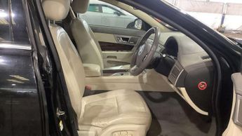 Jaguar XF 3.0 XF Portfolio V6 Auto 4dr