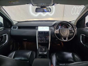 Land Rover Discovery Sport 2.0 TD4 HSE Black SUV 5dr Diesel Auto 4WD Euro 6 (s/s) (180 ps)