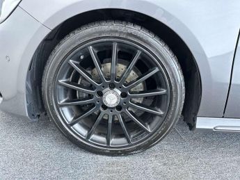 MERCEDES-BENZ A-CLASS 2.1 A 200 D AMG Line Premium Auto 5dr