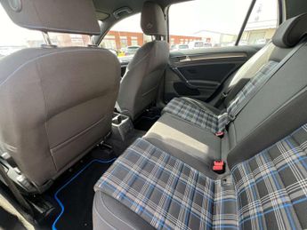 VOLKSWAGEN GOLF 1.4 Golf GTE Semi-Automatic 5dr ★NATIONAL DELIVERY★