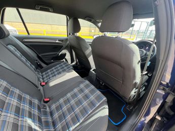 VOLKSWAGEN GOLF 1.4 Golf GTE Semi-Automatic 5dr ★NATIONAL DELIVERY★