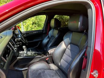 Porsche Macan 3.0 Macan GTS Semi-Auto 4WD 5dr