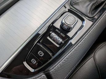 Volvo XC90 2.0 XC90 Momentum T5 AWD Auto 4WD 5dr
