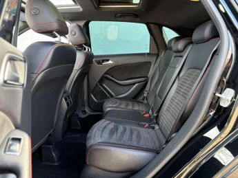 Mercedes-Benz B-CLASS 2.1 B 200 AMG Line Premium+ D Auto 5dr