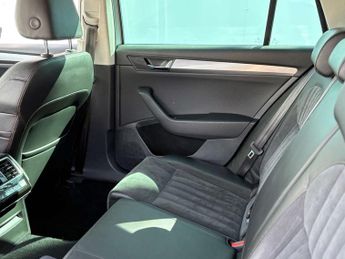 Skoda SUPERB 2.0 Superb SE L Executive TDI Semi-Auto 5dr