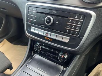 Mercedes-Benz GLA 2.1 GLA 220 AMG Line D 4Matic Auto 4WD 5dr