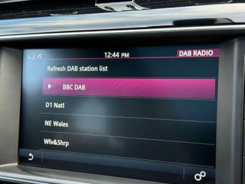 Jaguar F-PACE 2.0 F-PACE R-Sport AWD D Auto 4WD 5dr