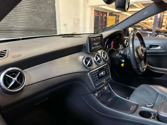 Mercedes-Benz GLA 2.0 GLA250 AMG Line Premium 4Matic Auto 4WD 5dr