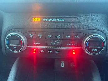 FORD FOCUS 1.5 Focus Titanium TDCI Auto 5dr