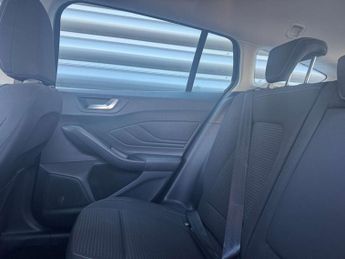 FORD FOCUS 1.5 Focus Titanium TDCI Auto 5dr