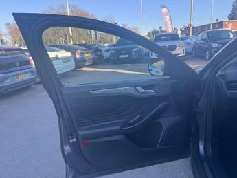 FORD FOCUS 1.5 Focus Titanium TDCI Auto 5dr