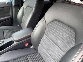 MERCEDES-BENZ B-CLASS 1.5 B 180 AMG Line Premium D Auto 5dr