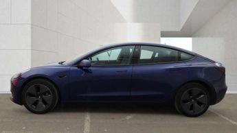 TESLA MODEL 3 Model 3 Standard Range + 4dr
