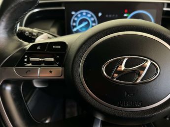 HYUNDAI TUCSON 1.6 Tucson Premium TGDi PHEV 4x4 Auto 4WD 5dr