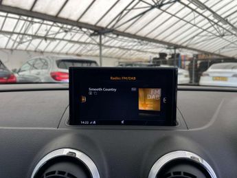 AUDI A3 1.5 A3 Sportback 35 TFSI S Line Semi-Auto 5dr