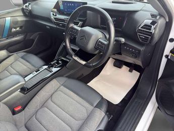 CITROEN C4 e-C4 Shine 5dr