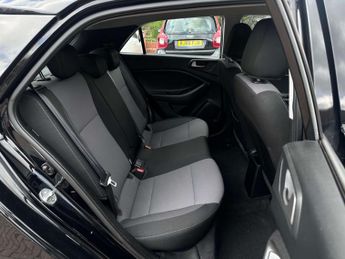 HYUNDAI I20 1.4 i20 SE MPI Auto 5dr