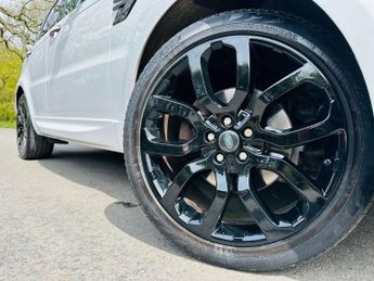 LAND ROVER RANGE ROVER SPORT 3.0 Range Rover Sport Autobiography Dynamic SDV6 Auto 4WD 5dr