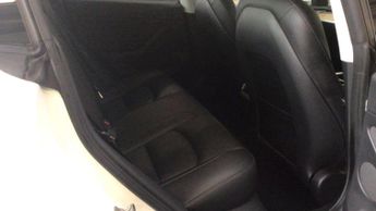 TESLA MODEL 3 Model 3 Standard Range + 4dr