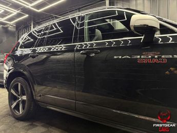 Volvo XC90 2.0 D5 PowerPulse R-Design SUV 5dr Diesel Auto 4WD Euro 6 (s/s) 