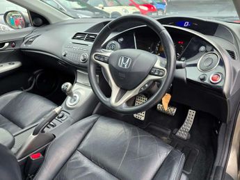 Honda Civic 1.8 Civic ES i-VTec Semi-Auto 5dr