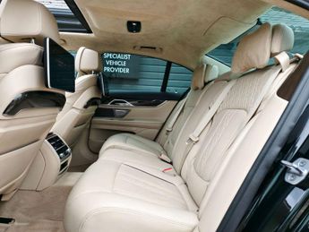 BMW 7 SERIES 3.0 740d xDrive M Sport Auto 4WD 4dr