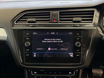 VOLKSWAGEN TIGUAN 1.4 Tiguan SE Nav TSi 4Motion Semi-Auto 4WD 5dr