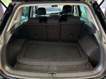 VOLKSWAGEN TIGUAN 1.4 Tiguan SE Nav TSi 4Motion Semi-Auto 4WD 5dr